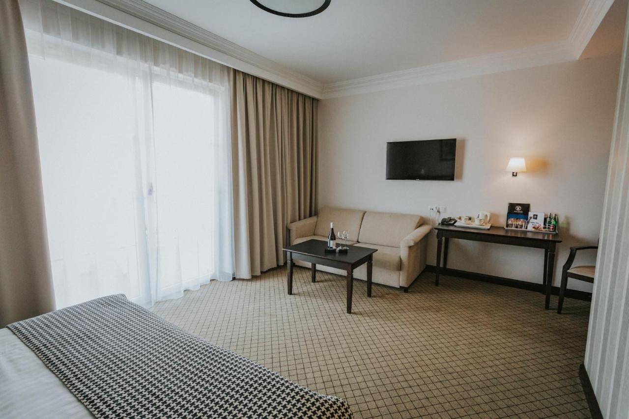 Hotel Toscania Wloszakowice Ngoại thất bức ảnh