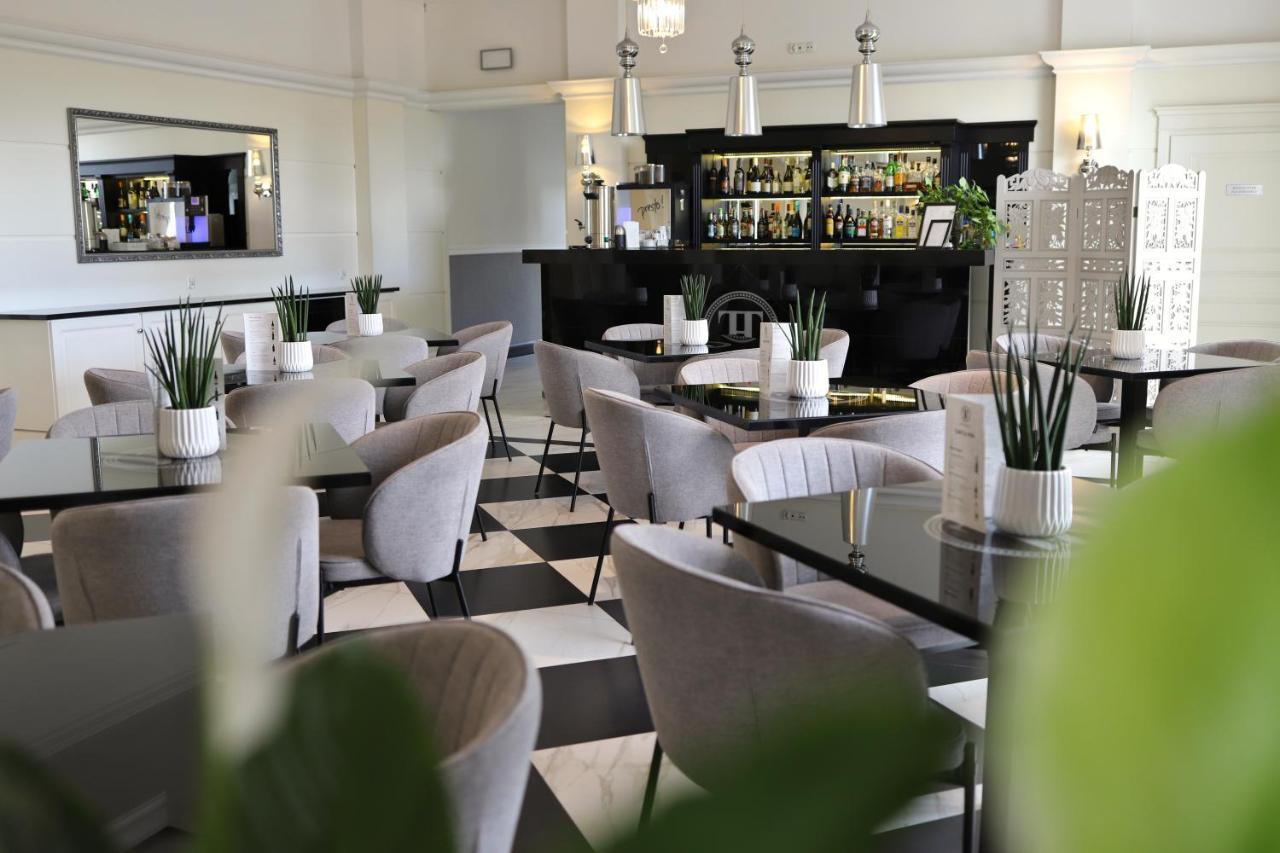Hotel Toscania Wloszakowice Ngoại thất bức ảnh