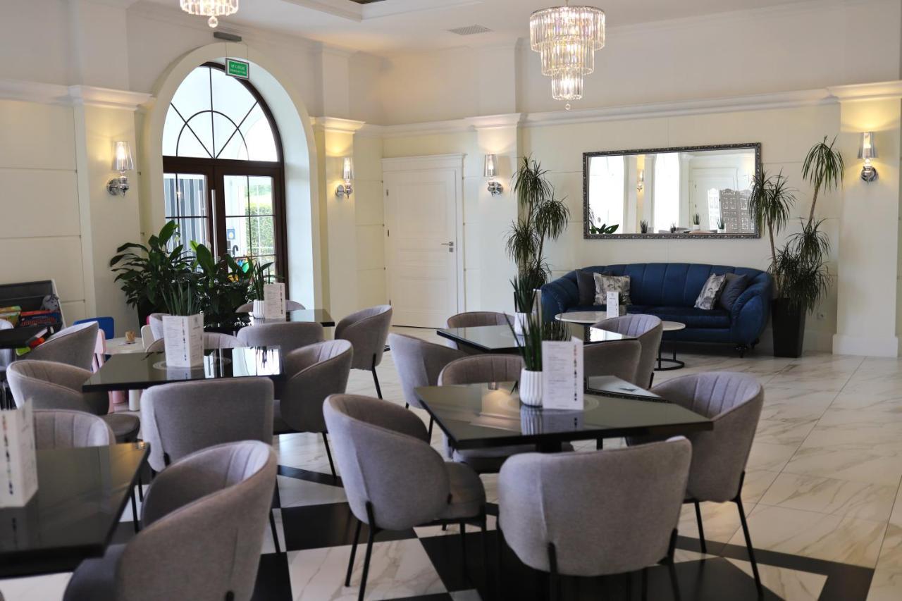 Hotel Toscania Wloszakowice Ngoại thất bức ảnh