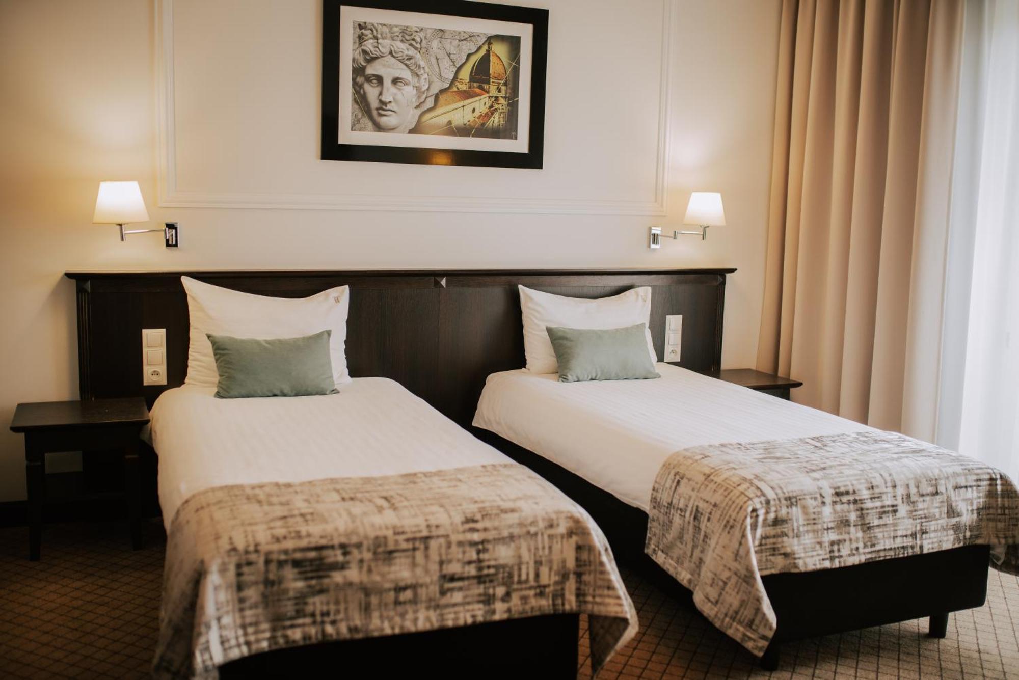 Hotel Toscania Wloszakowice Ngoại thất bức ảnh