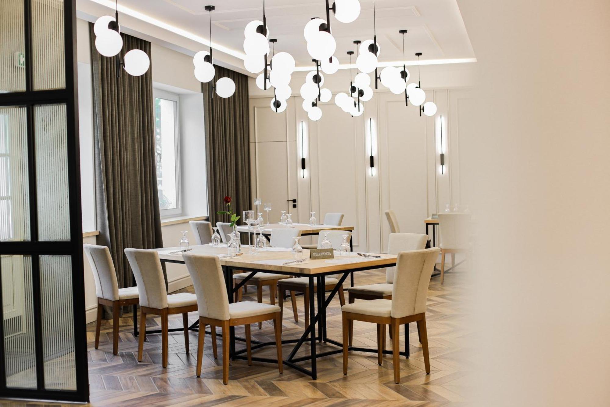 Hotel Toscania Wloszakowice Ngoại thất bức ảnh