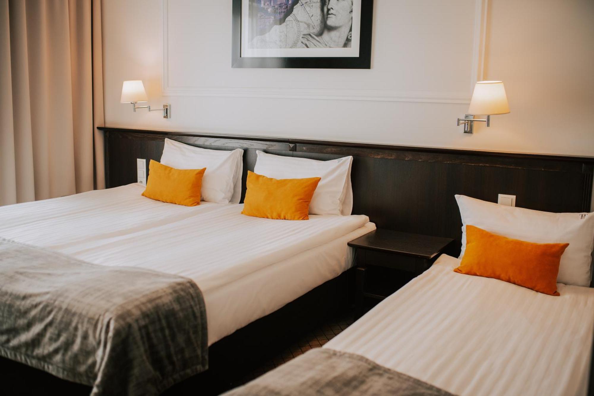 Hotel Toscania Wloszakowice Ngoại thất bức ảnh