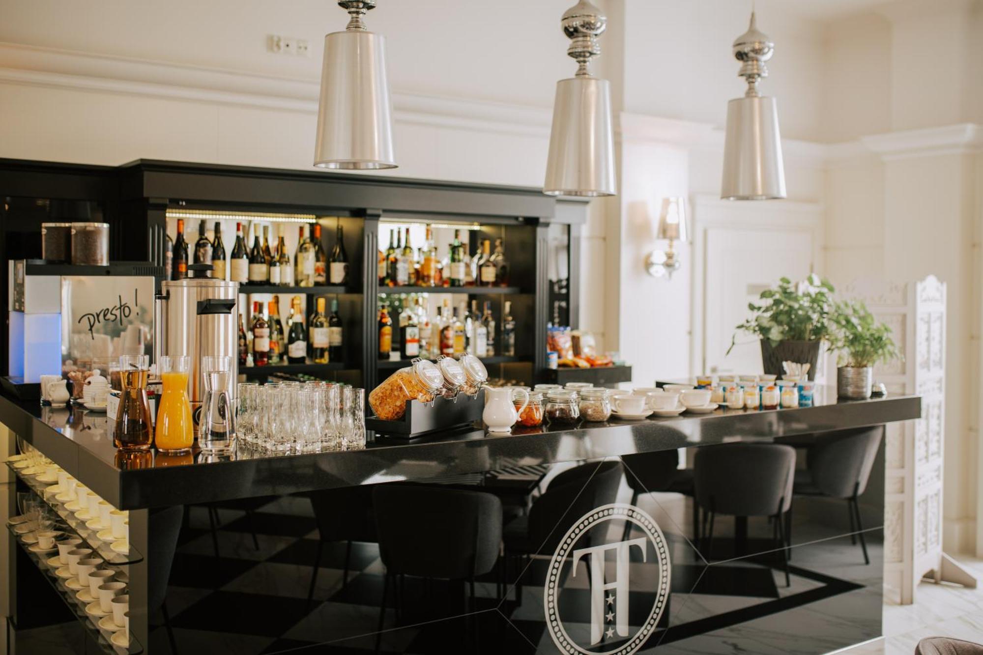 Hotel Toscania Wloszakowice Ngoại thất bức ảnh