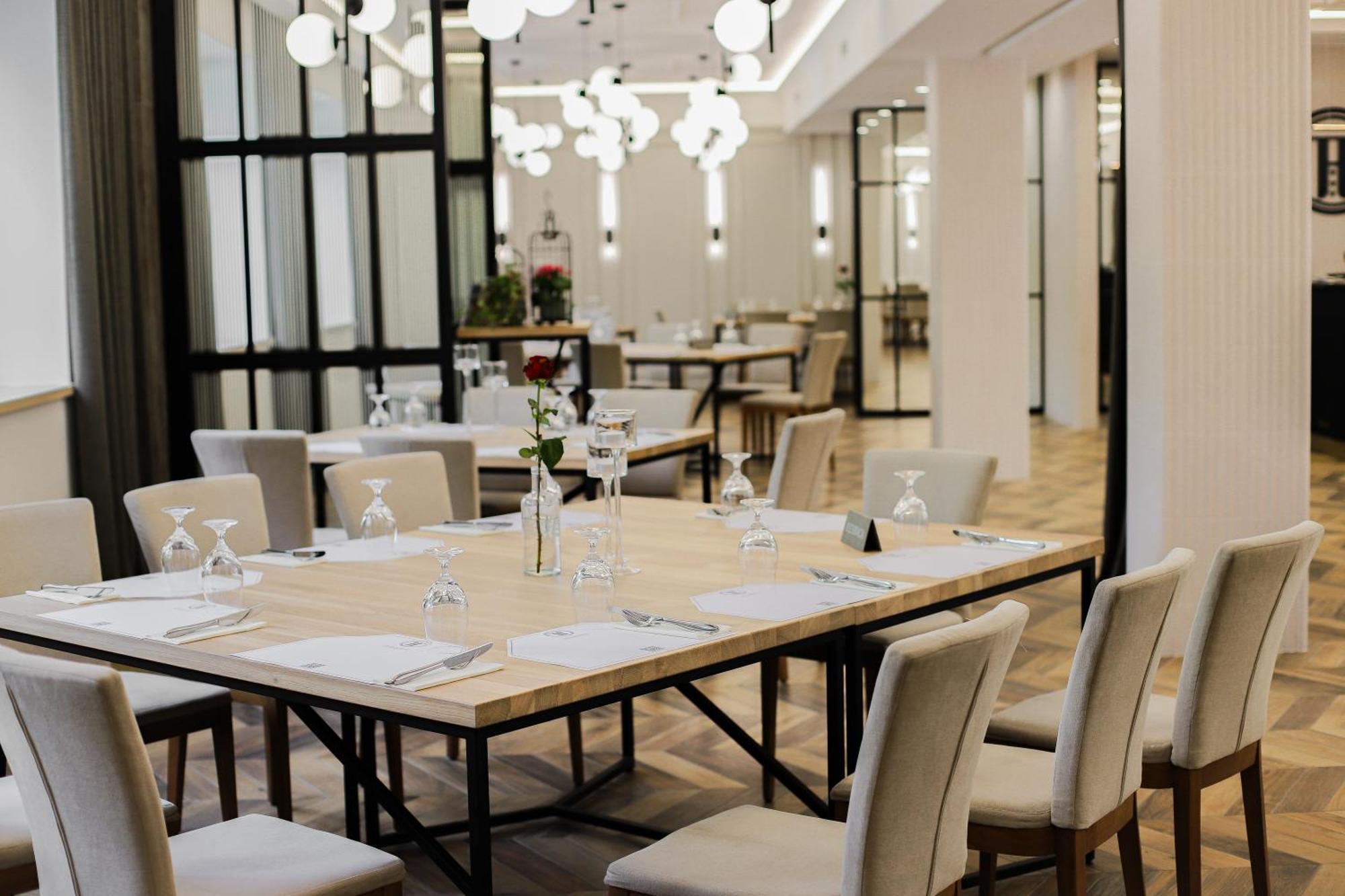 Hotel Toscania Wloszakowice Ngoại thất bức ảnh