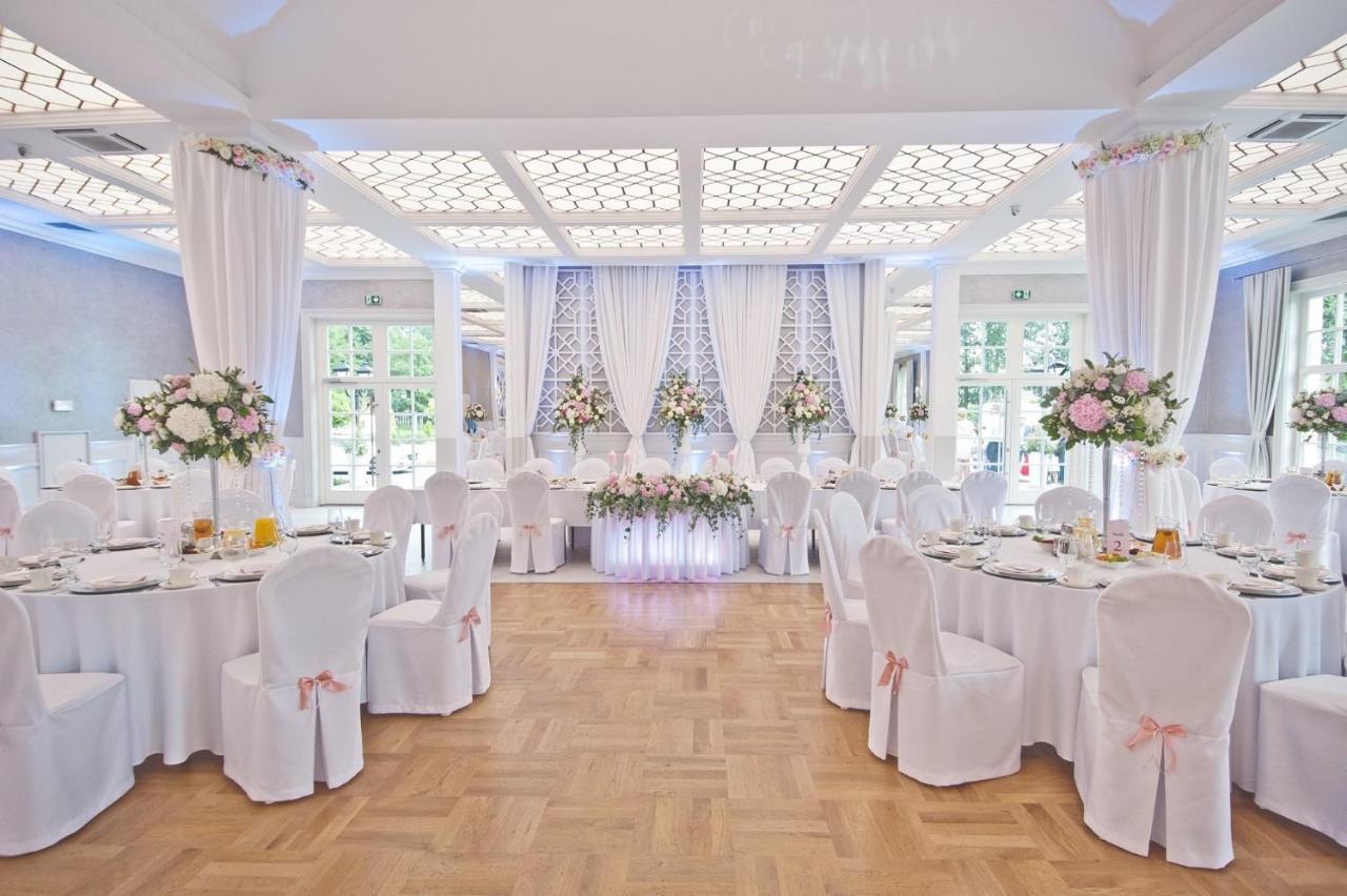 Hotel Toscania Wloszakowice Ngoại thất bức ảnh